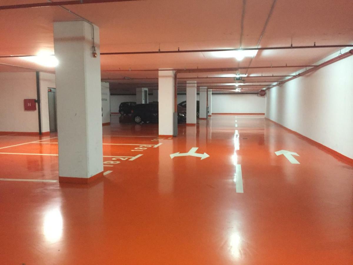 Nova Galerija Studio App Bella,Lara,Katy - Parking In Garage Загреб Екстер'єр фото
